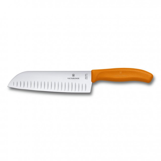 couteau santoku swissclassic lame alveolee au poignet synthetique couleur orange a usage multiple 17cm - swissclassic - victorinox