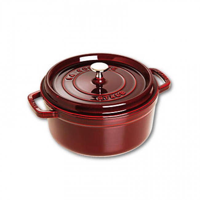 Cocotte ronde 24 cm en fonte émaillée rouge grenadine - Vitamines - Staub